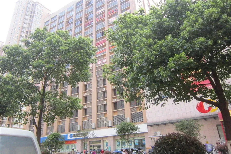 昌和商业中心1室1厅1卫东朝向1000.00元/月出租
