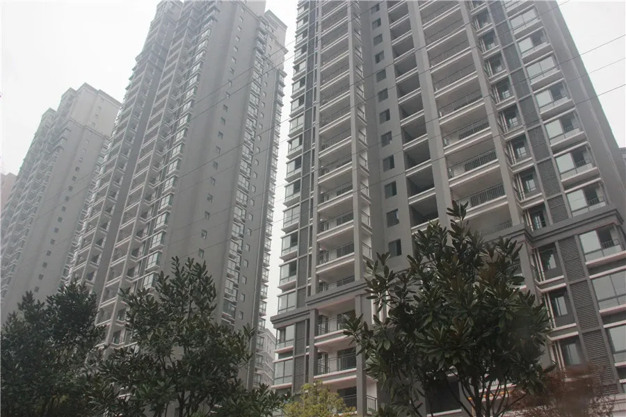 丰源国际3室2厅2卫东南朝向2800.00元/月出租