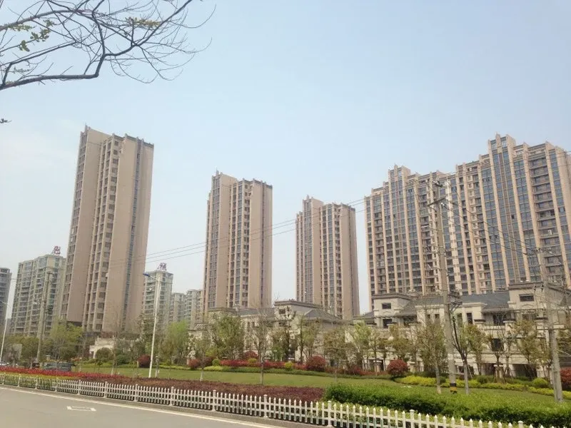 御景华庭3室2厅1卫南朝向2300.00元/月出租