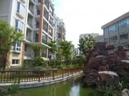 金信铭楼5室2厅3卫南朝向2800.00元/月出租