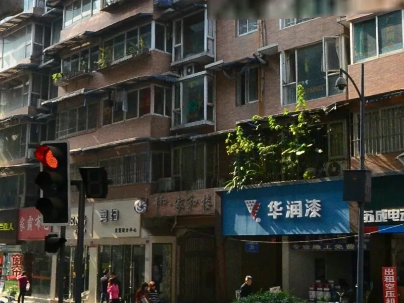 千和家和楼3室1厅1卫东朝向2500.00元/月出租