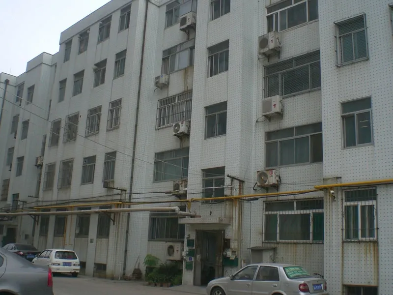 长城小区3室1厅1卫南北朝向700.00元/月出租