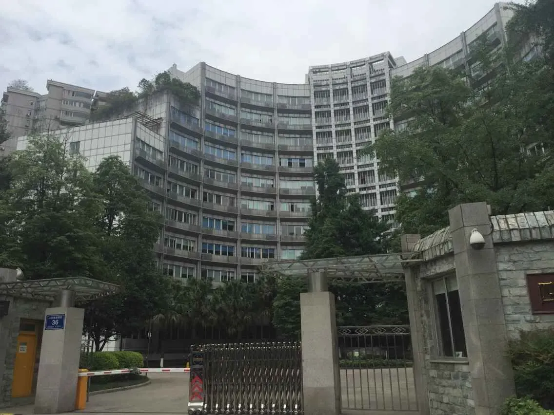 人民南路四段36号院2室1厅1卫南朝向2390.00元/月出租