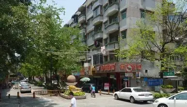 东兴路小区3室2厅2卫南朝向1900.00元/月出租