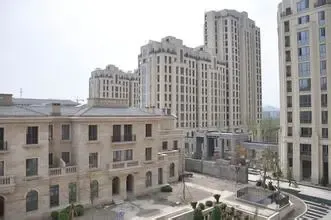 梧桐燕庐3室2厅1卫南朝向3500.00元/月出租