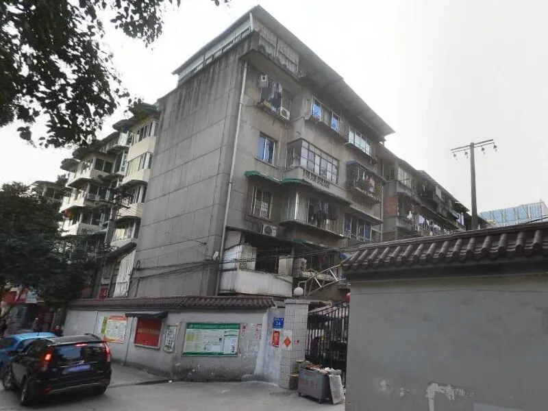 青华北二街34号院2室1厅1卫南北朝向1800.00元/月出租