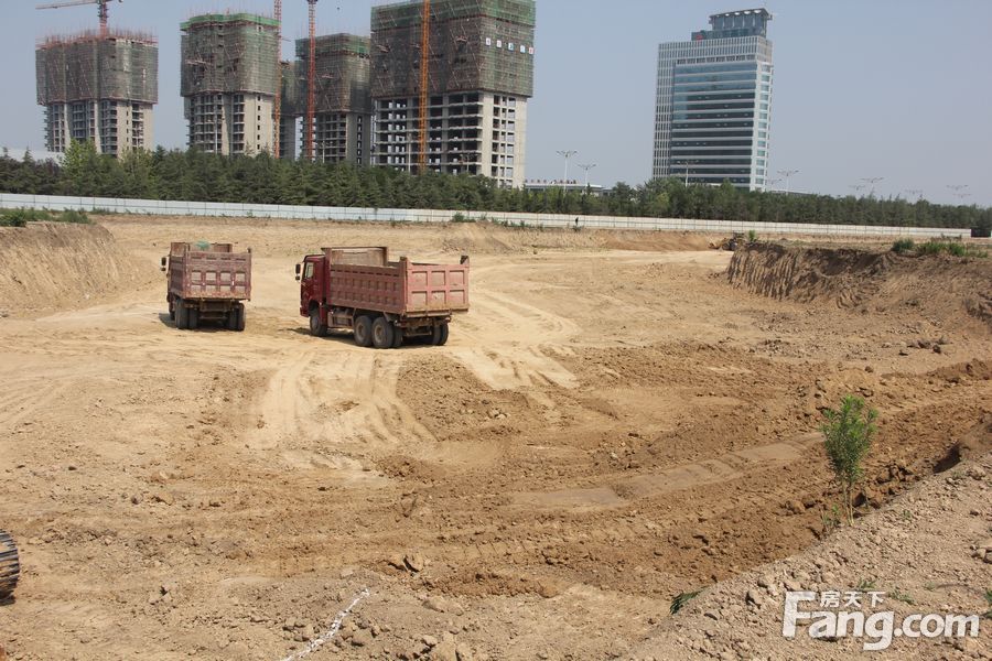 潍坊总部基地项目地基施工实景图(2015-07-10)