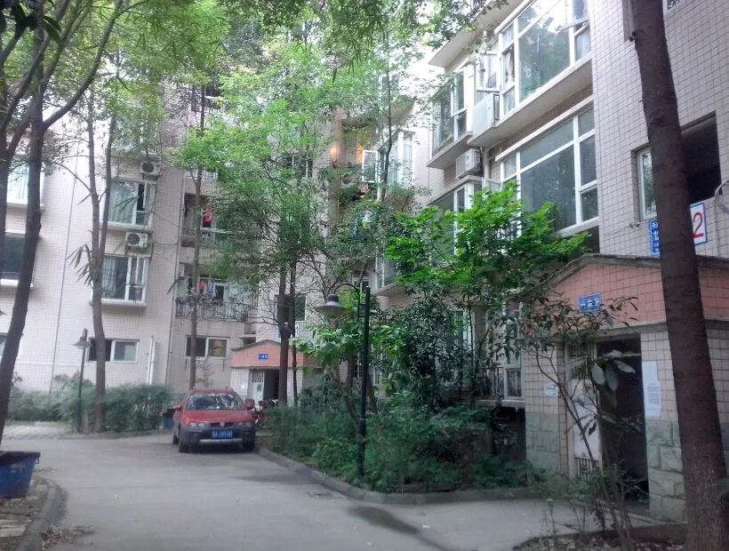 金南园3室2厅2卫南北朝向3100.00元/月出租