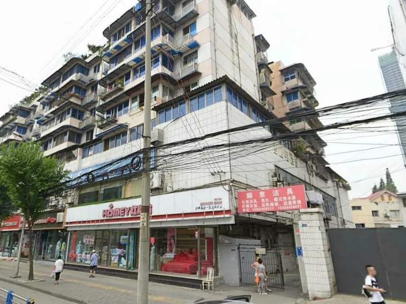 莲桂南路193号院2室1厅1卫南朝向1800.00元/月出租
