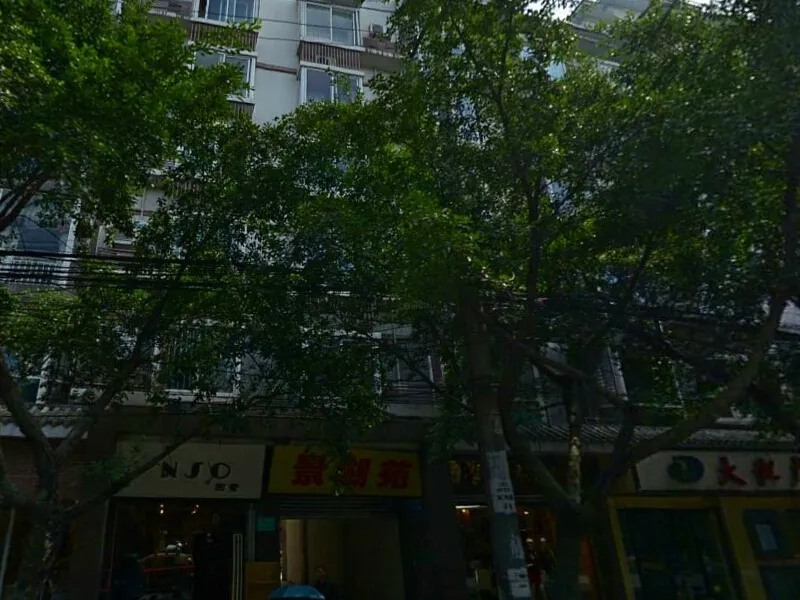 景湖苑3室2厅1卫南朝向1500.00元/月出租