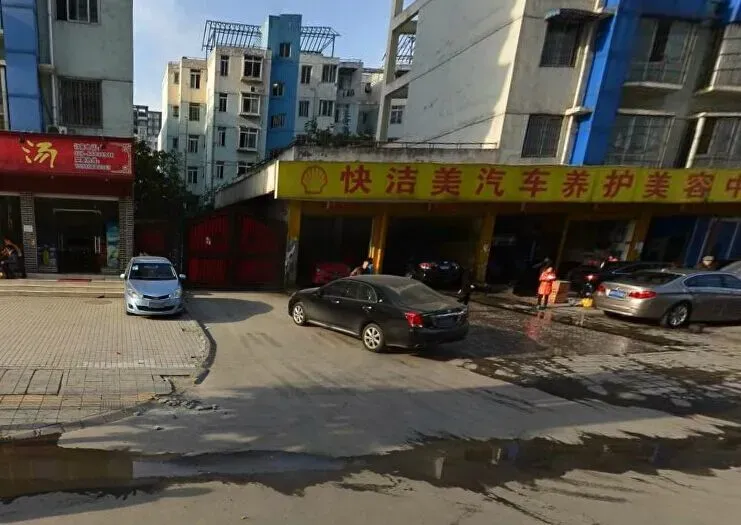 锦苑四期3室1厅2卫东南朝向1600.00元/月出租