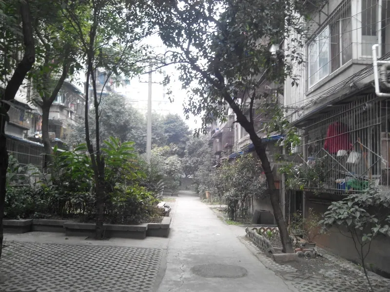 万年场下街121号院3室1厅1卫东南朝向1900.00元/月出租