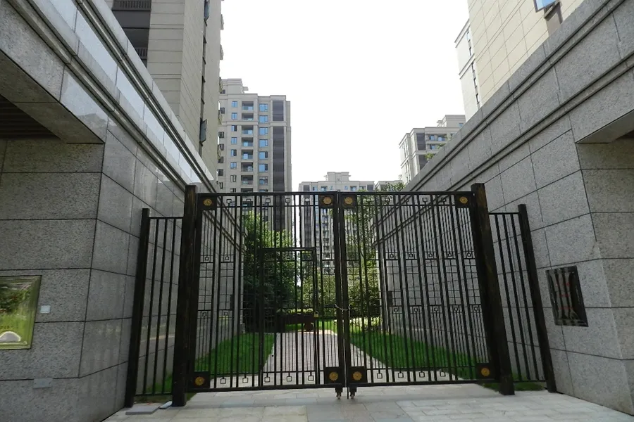 中天栖溪里3室2厅2卫南朝向3000.00元/月出租