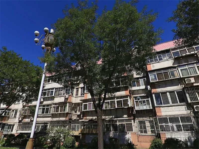 华岩铁路楼3室1厅1卫南朝向2500.00元/月出租