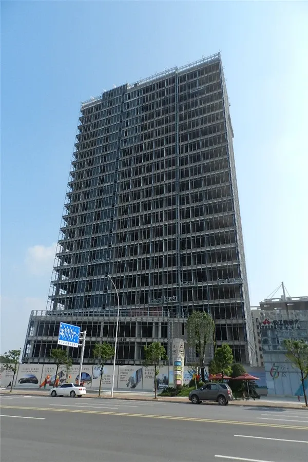 光明E城4室2厅2卫南朝向3500.00元/月出租
