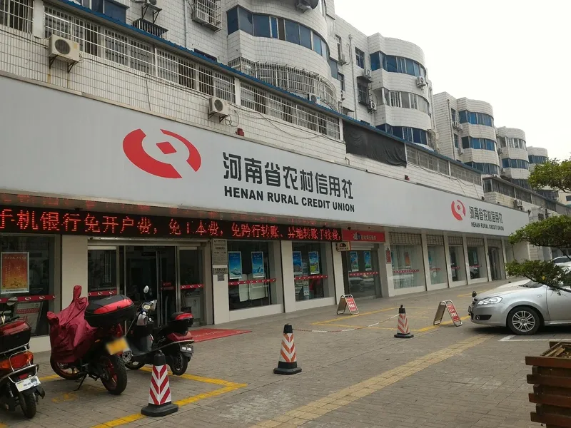 鸿都公寓3室2厅1卫南朝向1200.00元/月出租