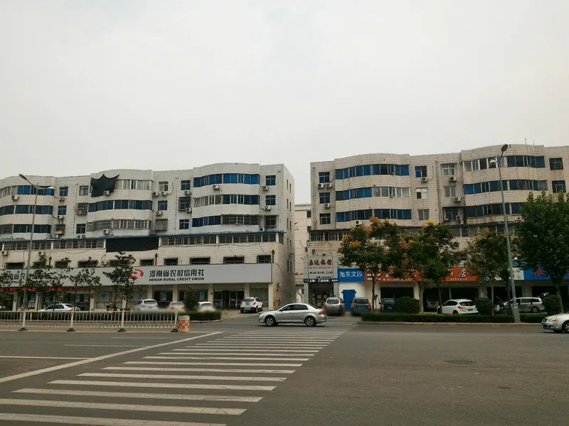 鸿都公寓3室2厅1卫南北朝向1200.00元/月出租