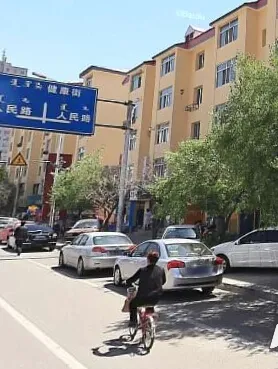 中蒙医系家小区2室2厅1卫南朝向1600.00元/月出租