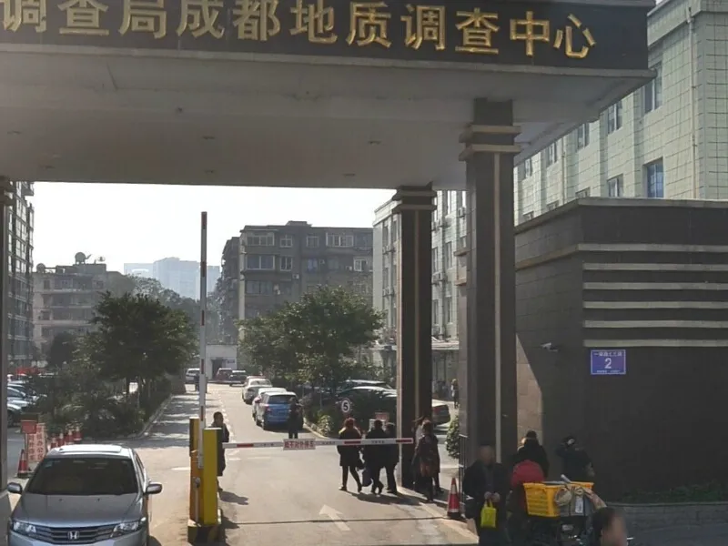 一环路北三段2号院4室2厅2卫东南朝向4500.00元/月出租