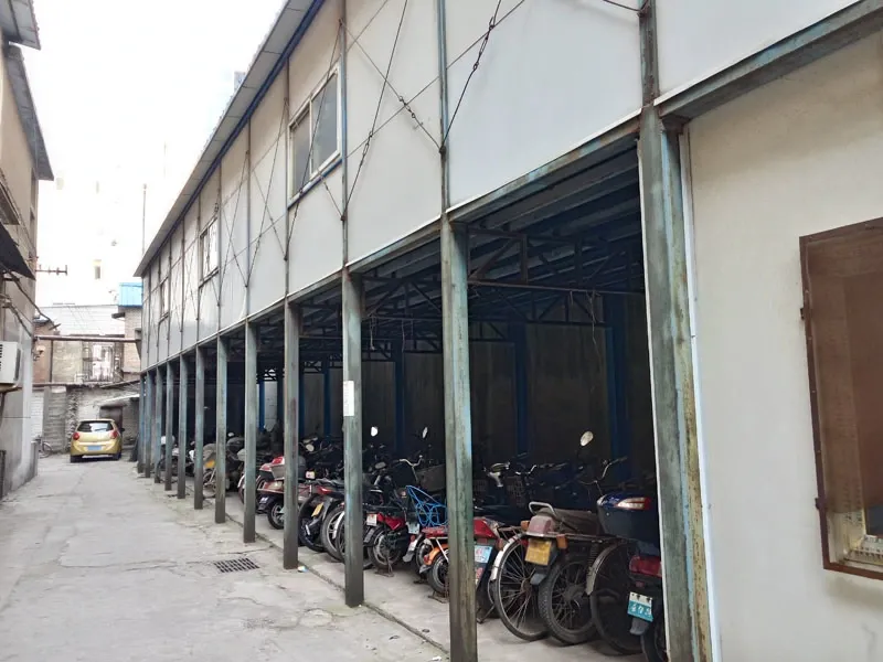 瀍河工商银行家属楼1室1厅1卫南北朝向800.00元/月出租
