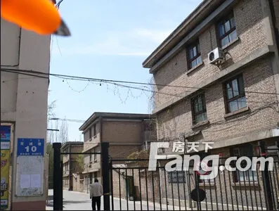内蒙古政府住宅小区3室1厅1卫南北朝向1500.00元/月出租