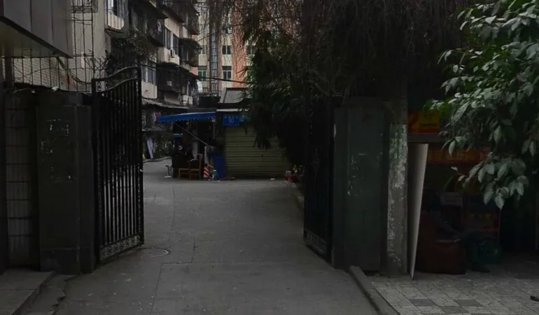 营康西路10号院3室1厅1卫西朝向2600.00元/月出租