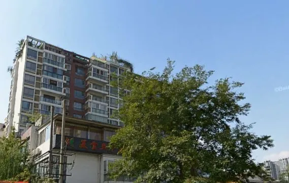 枫渡莱茵3室2厅2卫南朝向2700.00元/月出租