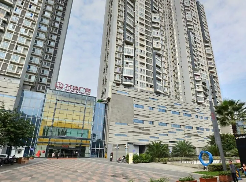 万达锦华城2室1厅1卫东南朝向3100.00元/月出租