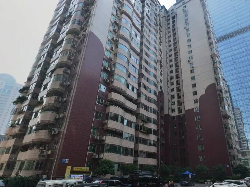 皇城公寓2室1厅1卫东朝向3100.00元/月出租