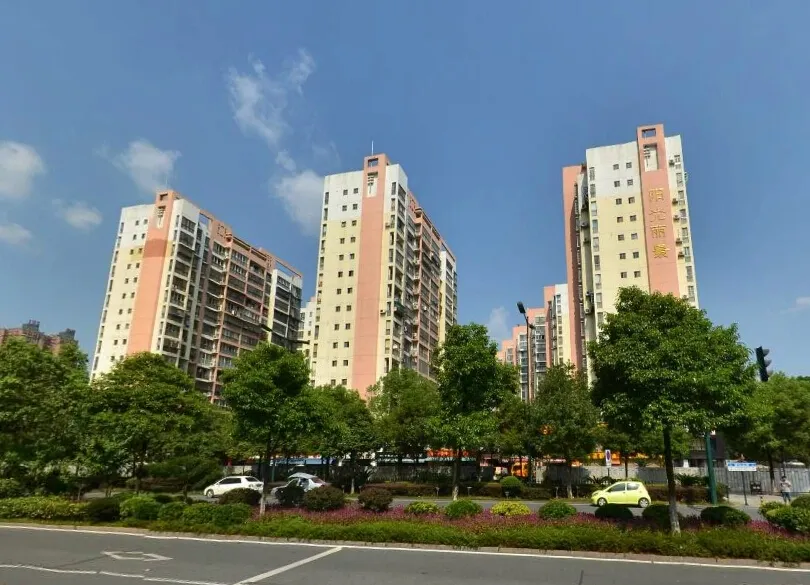 阳光丽景3室2厅2卫南北朝向1800.00元/月出租