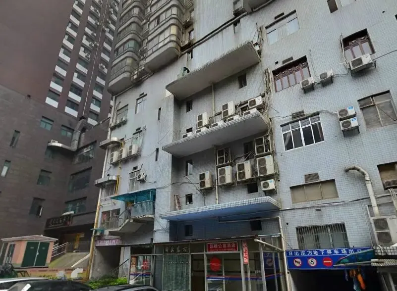日出东方4室2厅1卫南朝向6800.00元/月出租