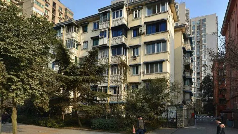 石油苑2室1厅1卫南朝向2900.00元/月出租