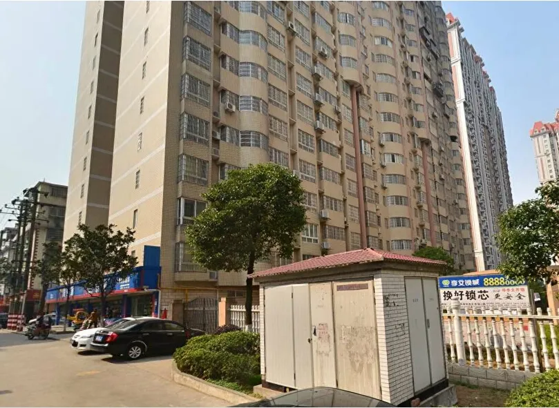 荣鑫家园3室2厅2卫南朝向1600.00元/月出租