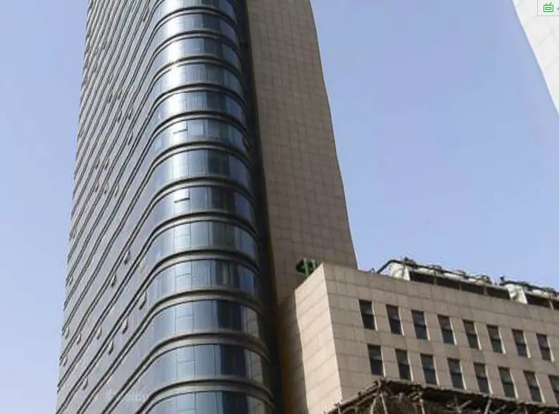 cbd外环景峰国际166平精装修带家具1.