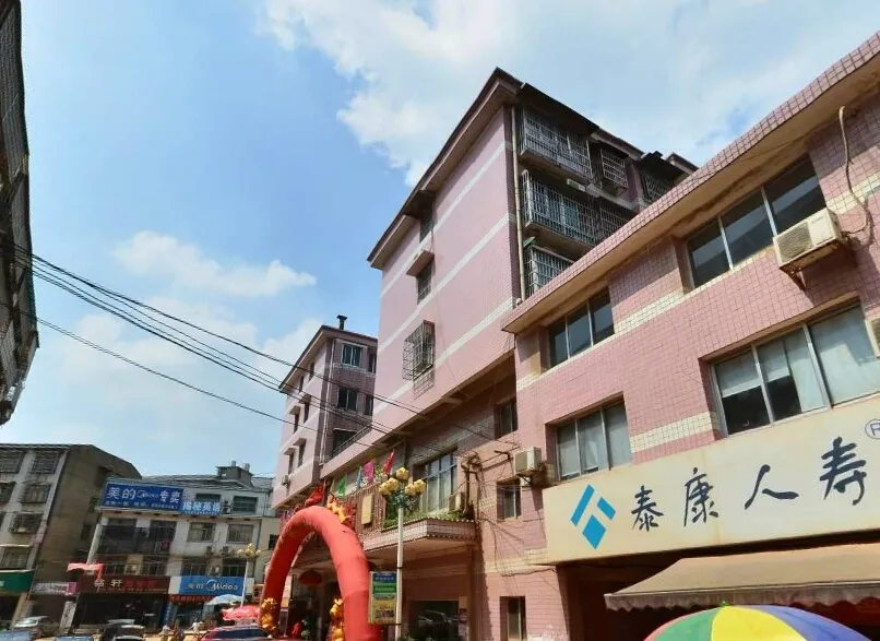 江滨家园3室1厅1卫南朝向2000.00元/月出租