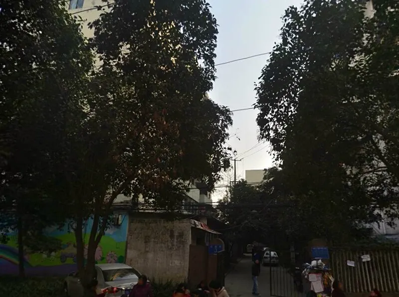 红运街3号院4室3厅2卫南朝向3700.00元/月出租