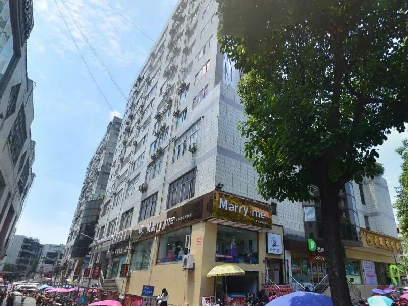 棠湖壹号3室2厅2卫东朝向1900.00元/月出租