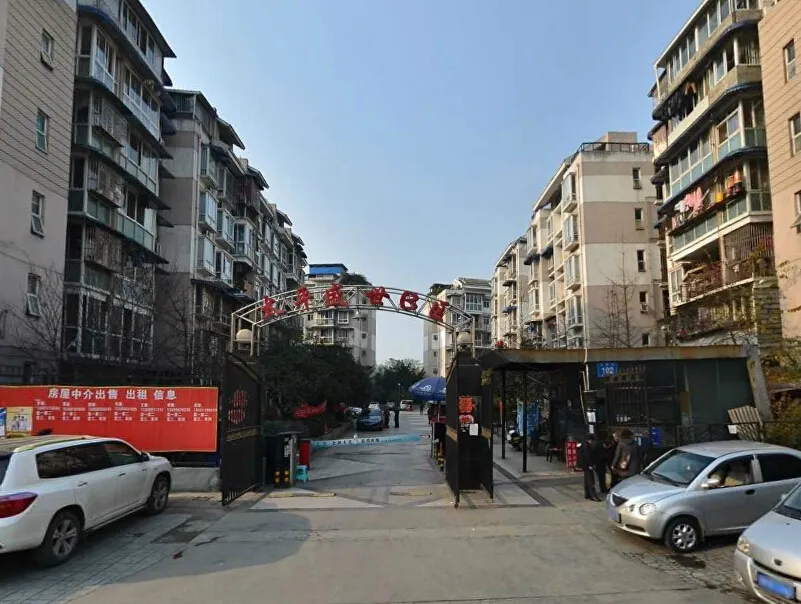 太平盛世B区1室1厅1卫东南朝向1900.00元/月出租