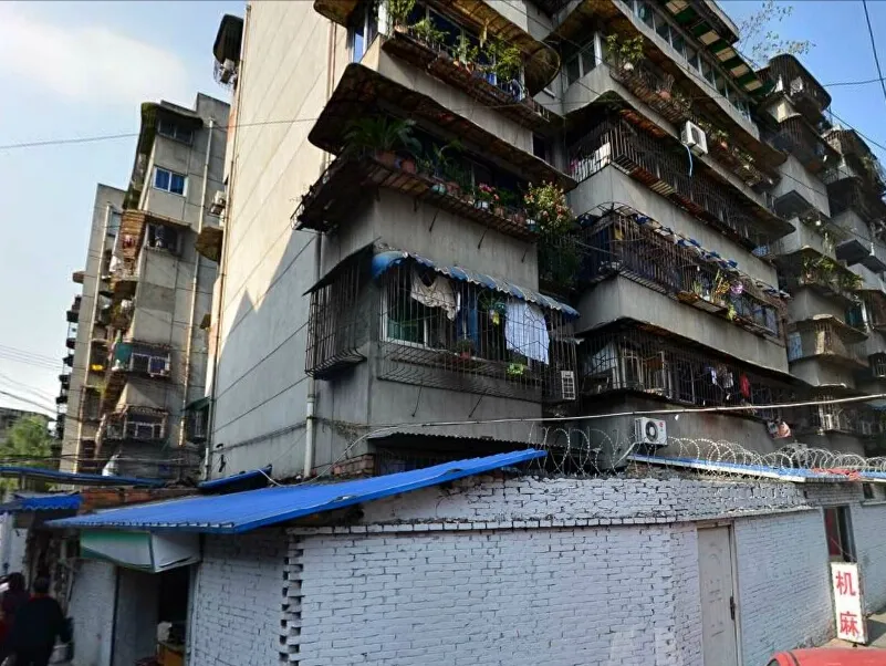 九如村33号院2室1厅1卫南朝向2200.00元/月出租