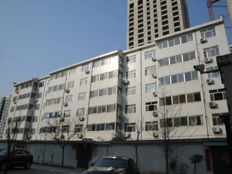风筝协会宿舍3室2厅1卫南北朝向1000.00元/月出租