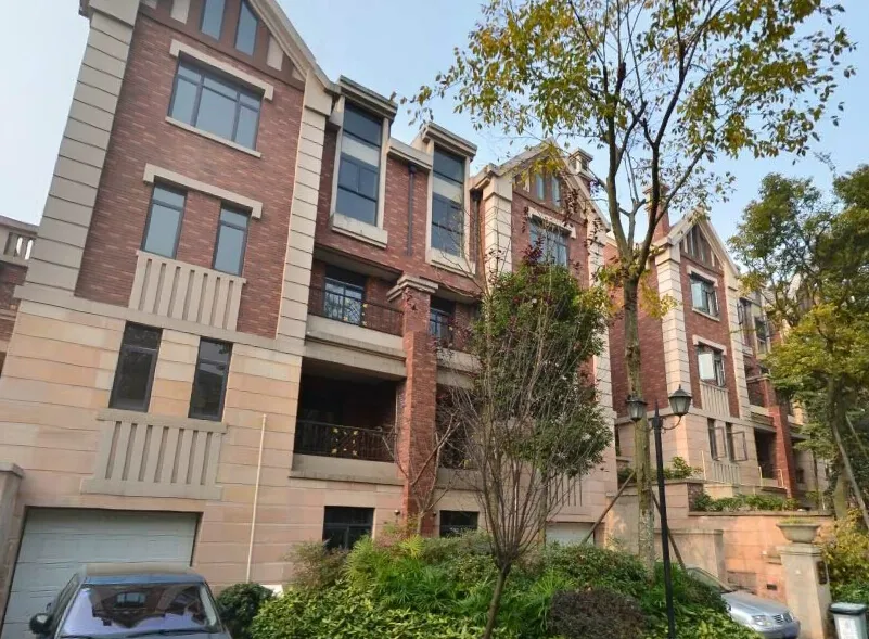 保利198蝴蝶谷西区5室2厅3卫南朝向13000.00元/月出租