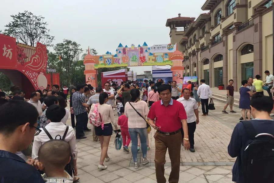 威华雅苑3室2厅1卫南朝向2000.00元/月出租