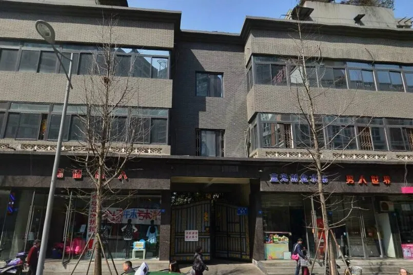 大庆路91号院4室1厅2卫东南朝向3150.00元/月出租
