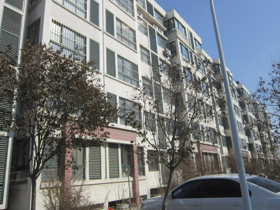东方家园2室2厅1卫南北朝向300.00元/月出租