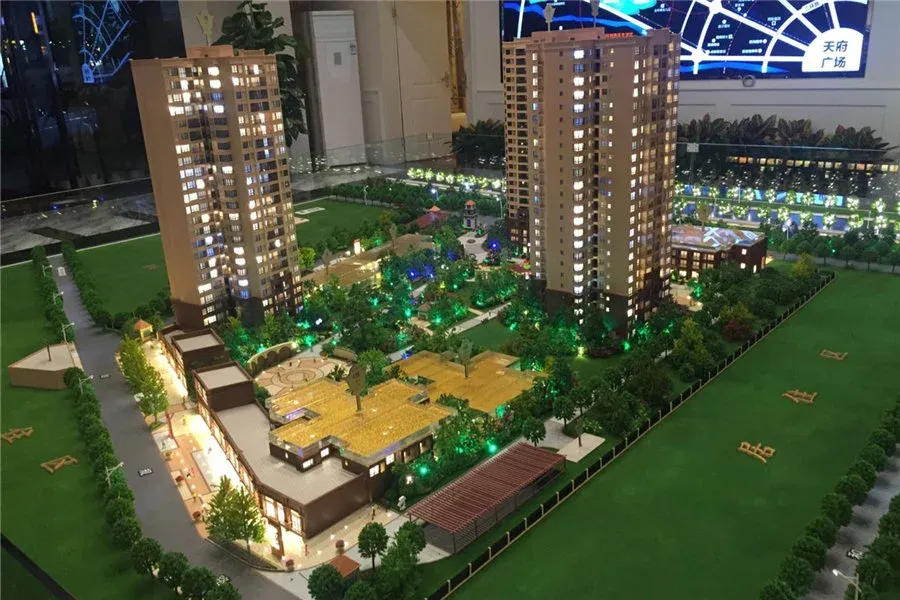 西岸翠景3室1厅2卫东南朝向2700.00元/月出租