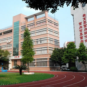 东城中心小学地址:东城主山大井头学前路40号对口小区均价:3831-17434