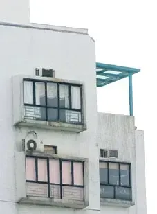 天王郭富城铜锣湾豪宅遭雷劈 幸好无人受伤(图) 天王郭富城铜锣湾豪宅遭雷劈 幸好无人受伤(图)