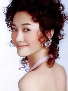 名演员李小冉:只要简洁舒服就是好房子(图) 名演员李小冉:只要简洁舒服就是好房子(图)