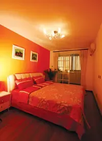 �ö������ұ�ů��ķ�������ɫ�У˳�ɫ���