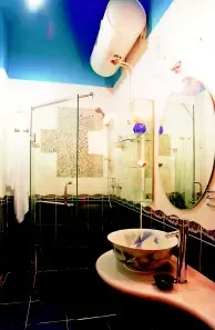卫生间样板房:古朴冷峻,清凉中不失浪漫(组图) 卫生间样板房:古朴冷峻,清凉中不失浪漫(组图)